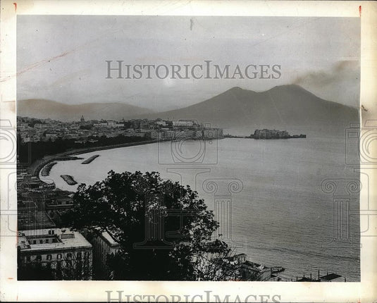 1943 Press Photo Harbor of Naples, one of Italy's key transportation centers - Historic Images