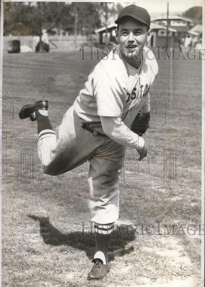 1941 Press Photo Boston Red Sox Pitcher Jack Wilson - Historic Images