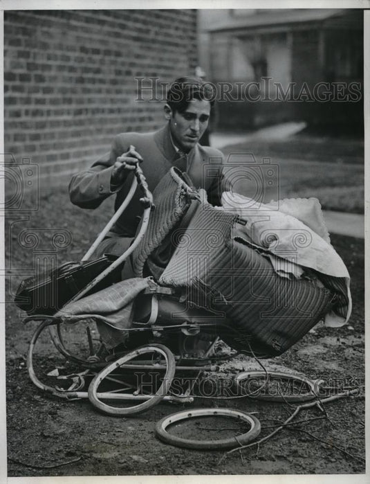 1934 Press Photo Peter Hocevar & son Ken's wreck baby carrige - Historic Images