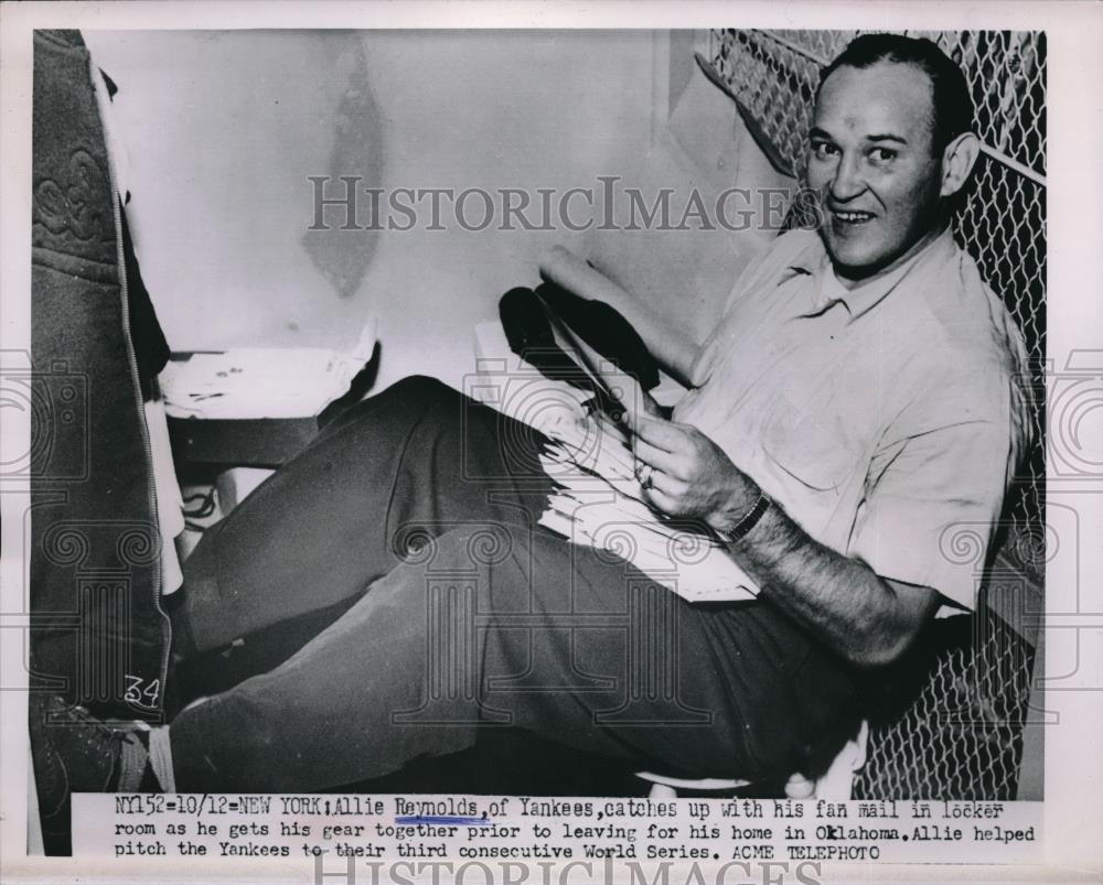 1951 Press Photo Yankee Allie Reynolds Reads His Fan Mail Before Leaving - Historic Images