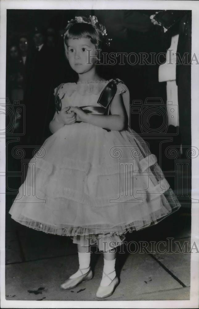 1955 Press Photo Wilkinson Cox Wears Bridesmaid&#39;s Crinoline Skirt &amp; Pantaloons - Historic Images