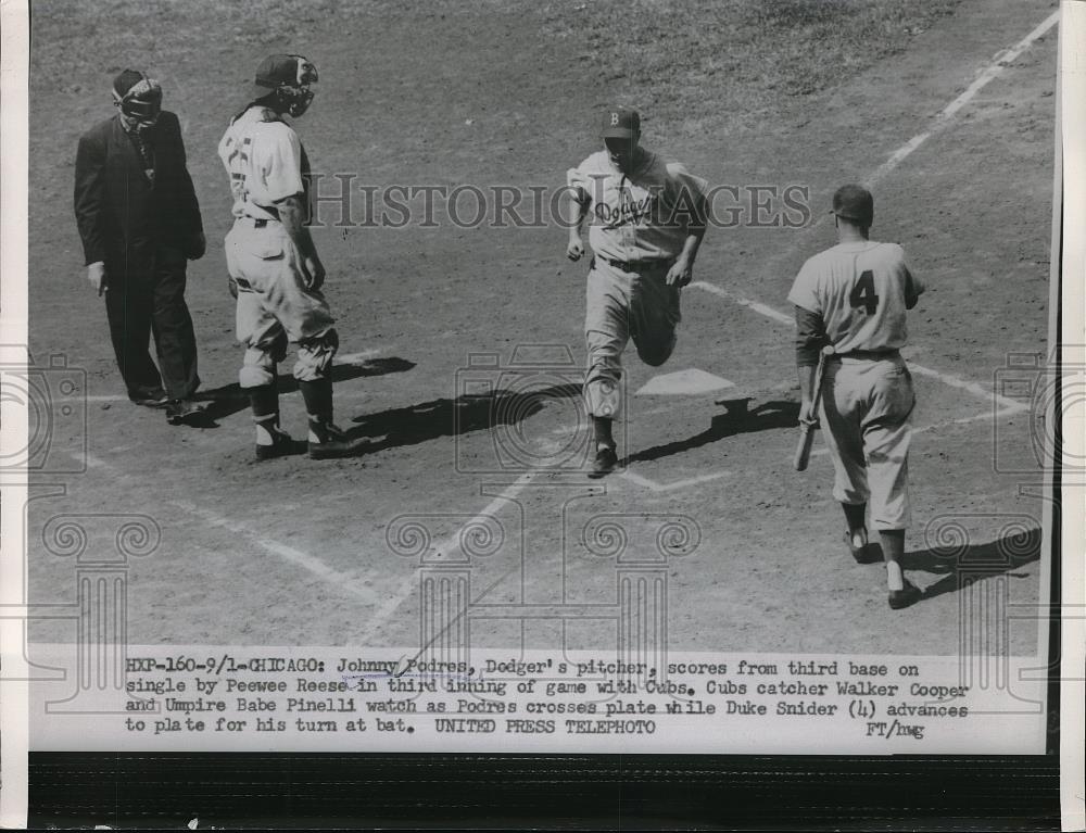 1954 Press Photo Dodger&#39;s pitcher Johnny Podres, Peewee Reese, Cubs&#39; catcher - Historic Images