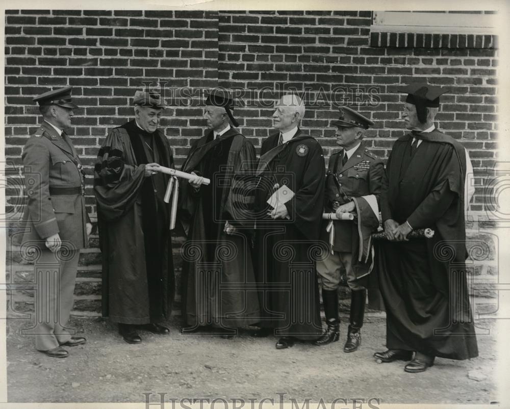 1932 Press Photo Charles Francis Adams Sec of Navy Received Honorary Degree - Historic Images