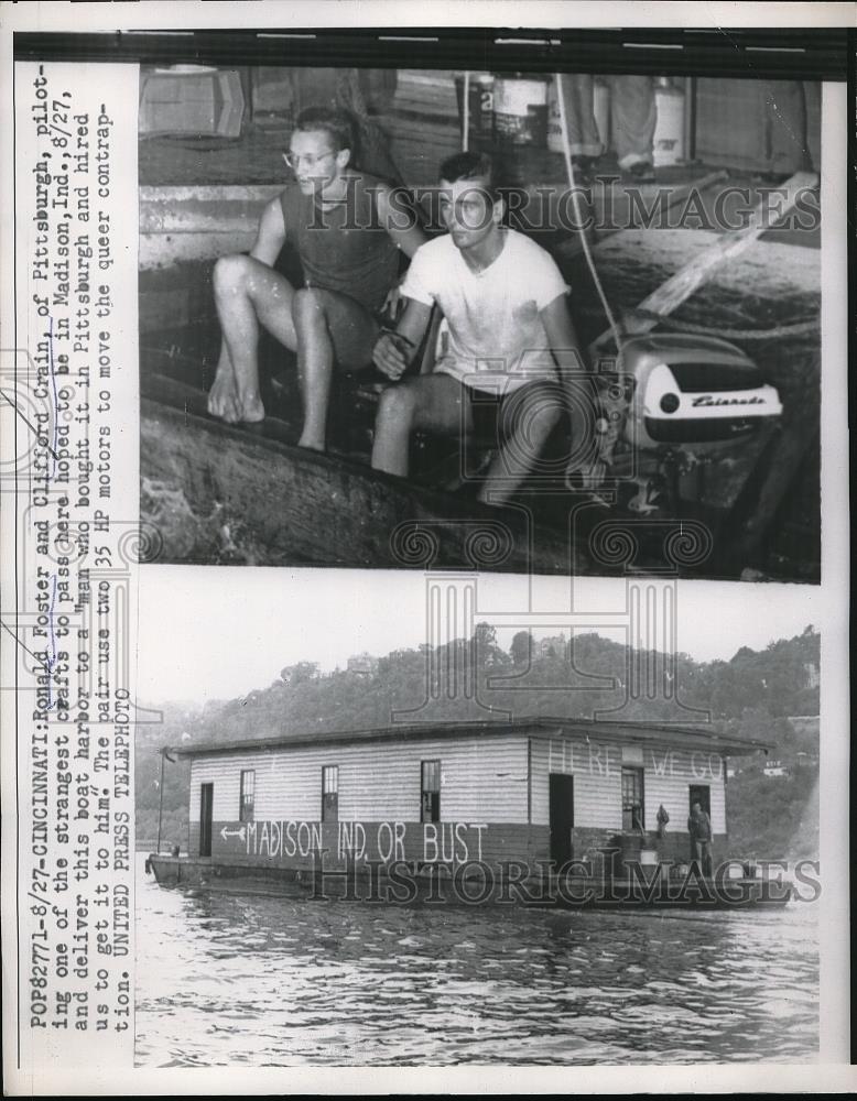 1957 Press Photo Ronald Foster, Cliff Crain on a house boat in Cinncinati - Historic Images