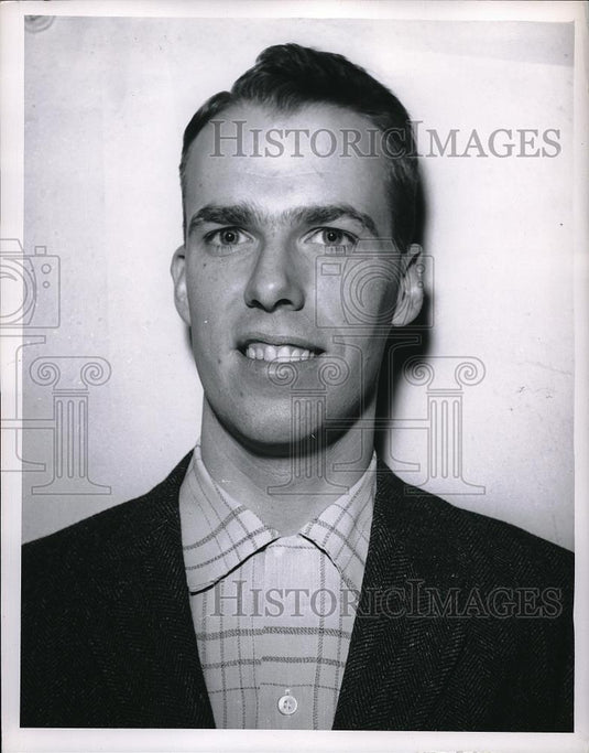 1964 Press Photo Mr Jay Heavilin in a suit - Historic Images