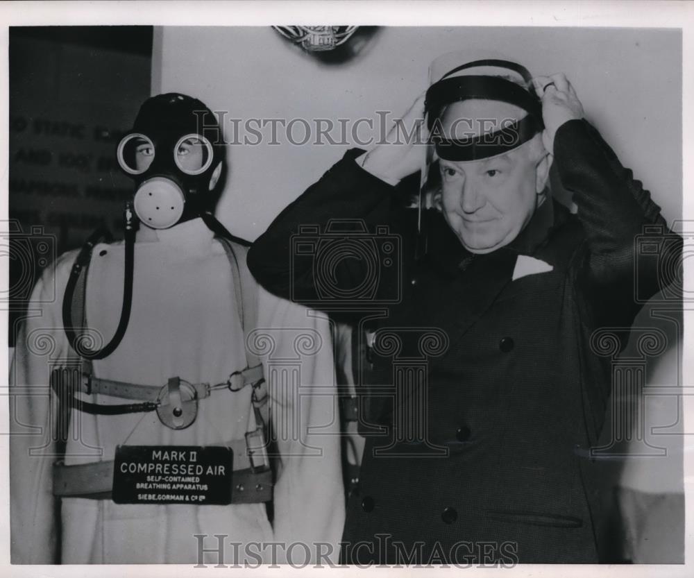 1953 Press Photo Sir Miles Thomas Chairman of British Overseas Airway Corporatio - Historic Images