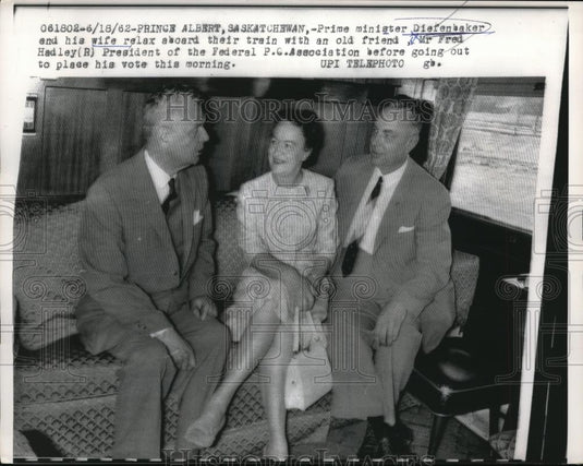1962 Press Photo Canadian Prime Minister & Mrs J Diefenbaker in Canada - Historic Images