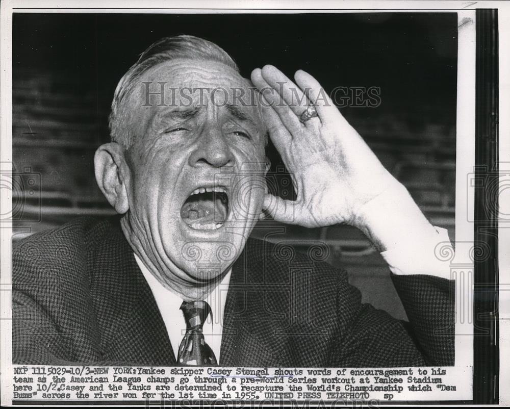 1956 Press Photo Yankees Skipper Casey Stengel - Historic Images