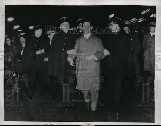 1934 Press Photo Troops Fire WIld Mobs in Paris - neb31940 - Historic Images