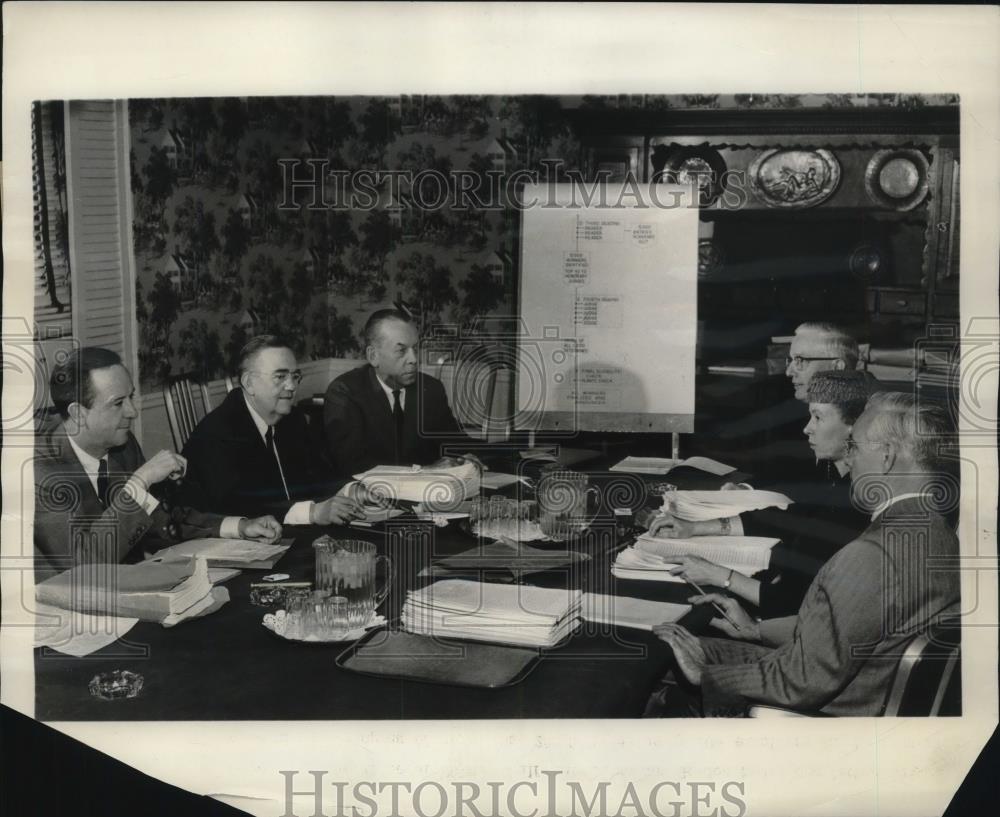 1958 Press Photo General Motors Board of Judges - Historic Images