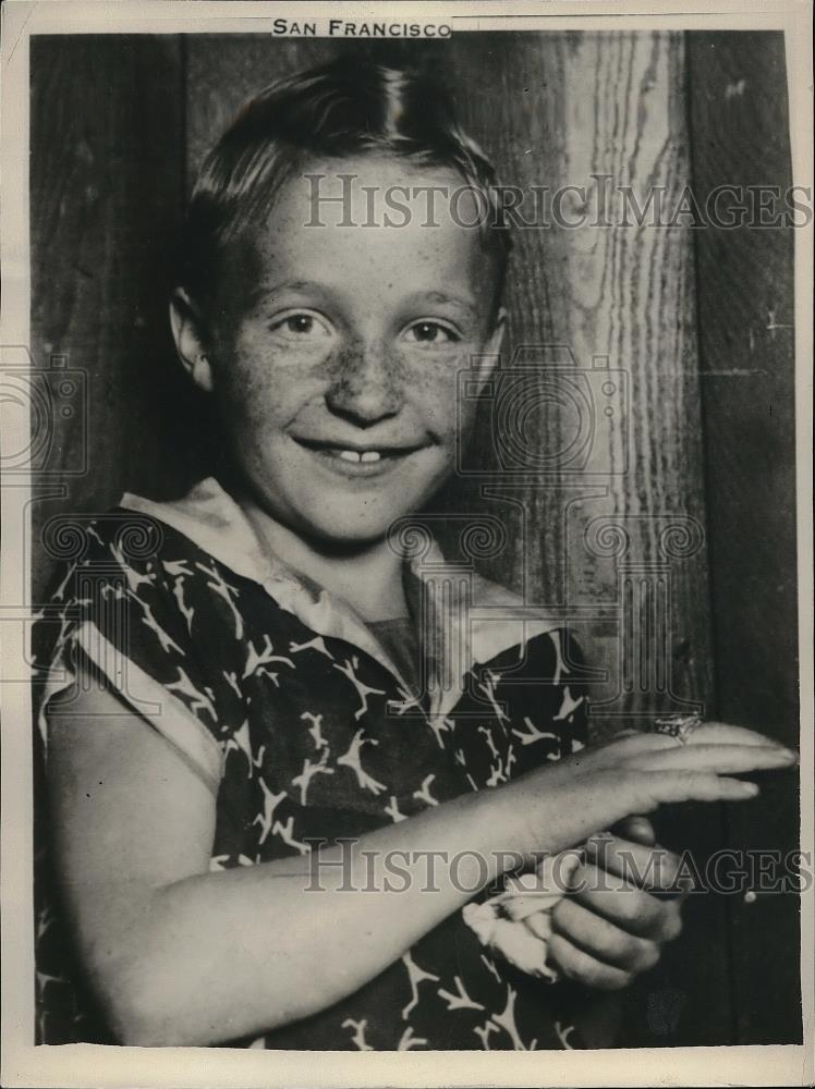 1929 Press Photo Lorraine Covey posing for photo - Historic Images