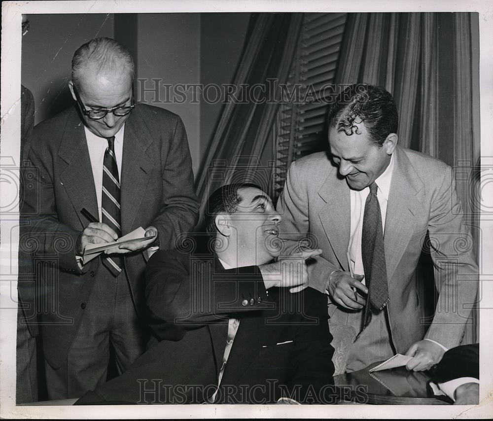 1951 Press Photo Lou Boudreau tells reporters that Ted Williams is not for sale - Historic Images