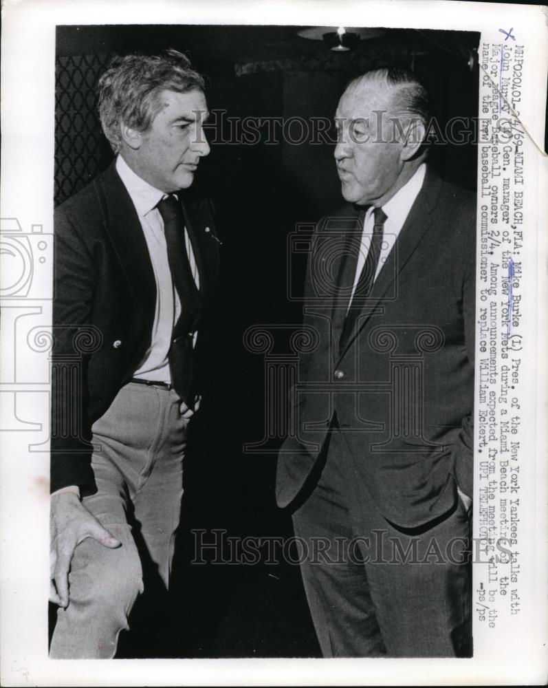 1969 Press Photo Michael Burke, Yankees Preswith Manager Ralph