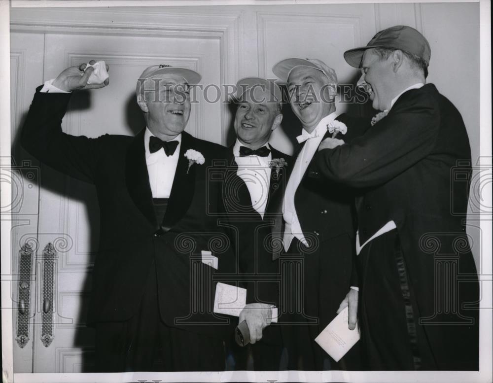 1956 Press Photo Baseball Comm. Ford Frick in annual dinner of Indiana Society. - Historic Images