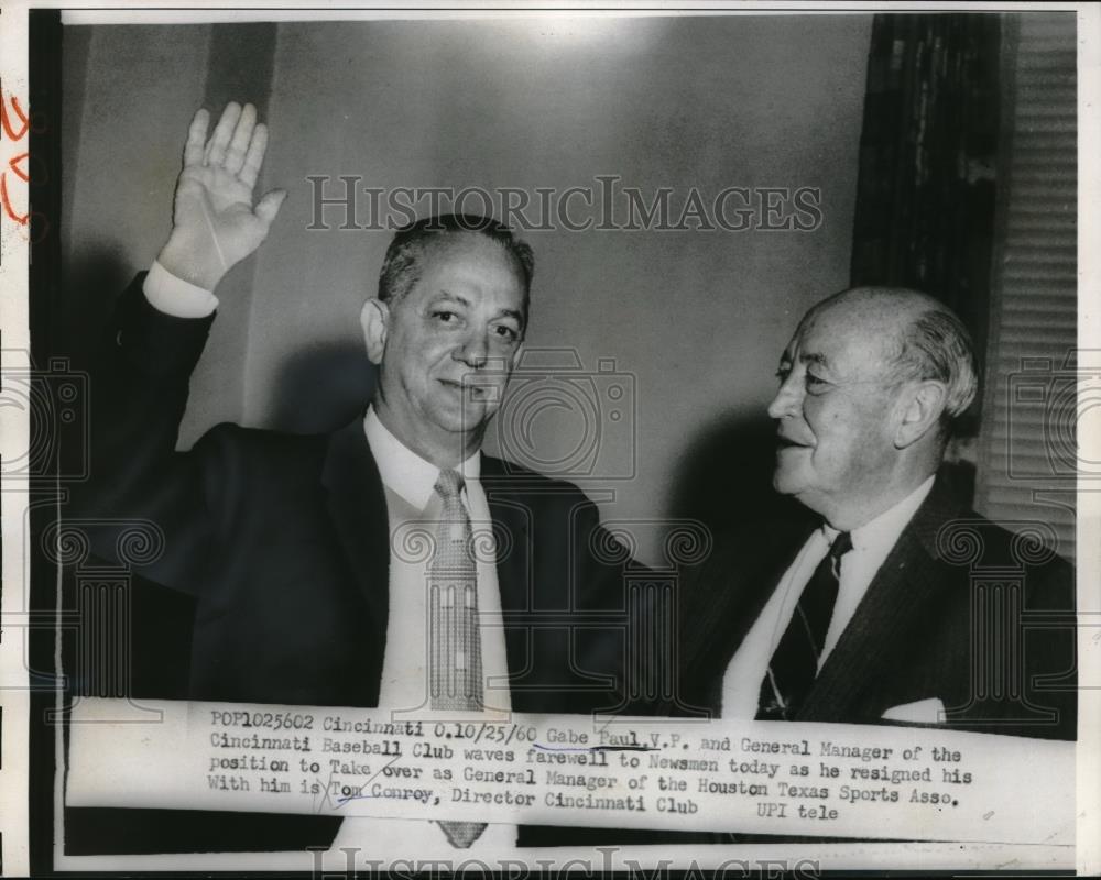 1960 Press Photo Gabe Paul V.P. &amp; Manager Of Cincinnati Baseball Club,Tom Conroy - Historic Images