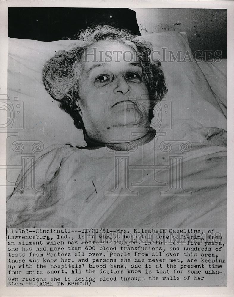 1951 Press Photo Mrs. Elizabeth Caseltine in the hospital - Historic Images