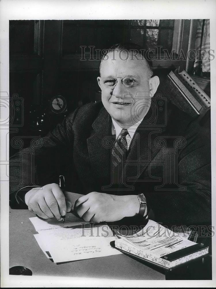 1941 Press Photo Luther Marr Philadelphia City Treasurer - Historic Images