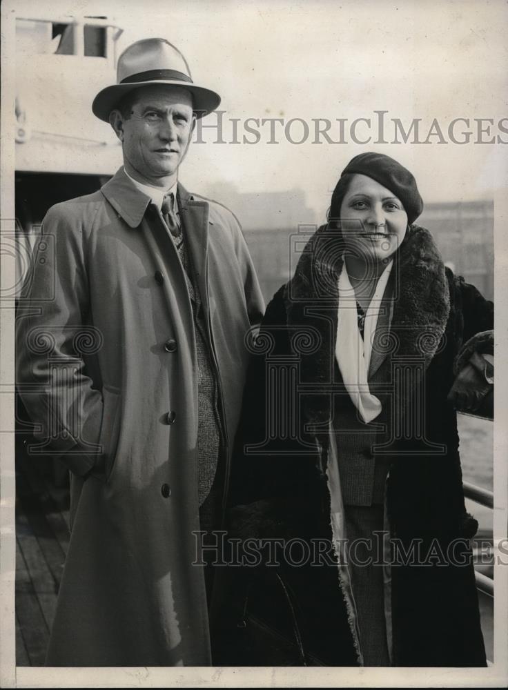 1933 Press Photo Colonel & Mrs Miodrag Tomitch of Jugoslavia arrive in NYC - Historic Images