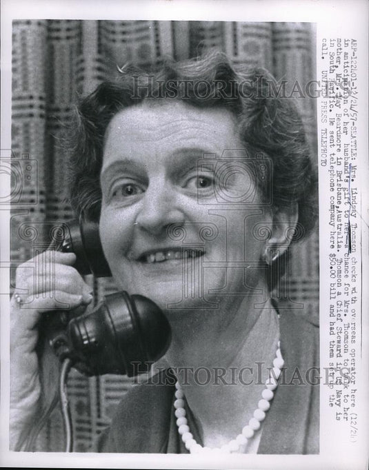 1957 Press Photo Mrs. Lindsay Thomson anticipates gift from her Husband - Historic Images