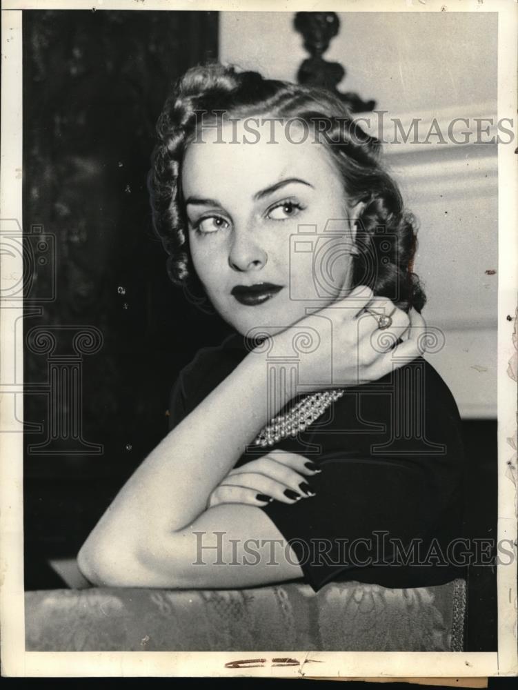 1938 Press Photo NYC, Martha Stephenson, debutante - Historic Images