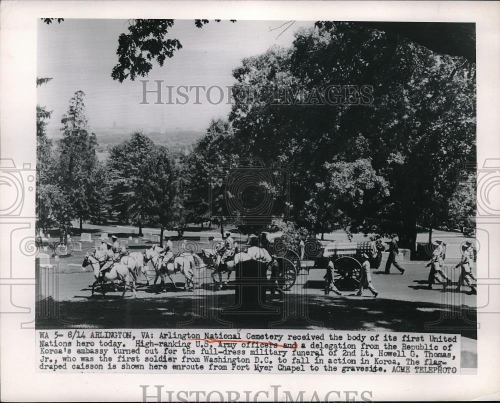 1950 Press Photo Funeral of 2nd Lt. Howell G. Thomas Jr. at Arlington Cemetery - Historic Images