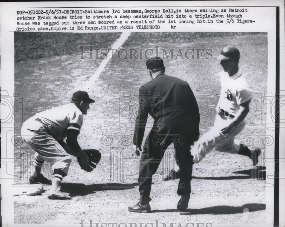 1957 Press Photo Oriole George Kell puts Frank House of Tigers out at 3rd - Historic Images