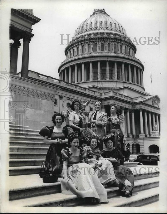 1939 Press Photo California's State Society World's Fair Committee Arrive in DC - Historic Images