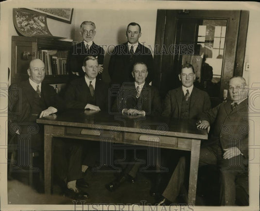 1926 Press Photo Oil Experts in Conference WS Parish, George S Davis, Henry Dohe - Historic Images