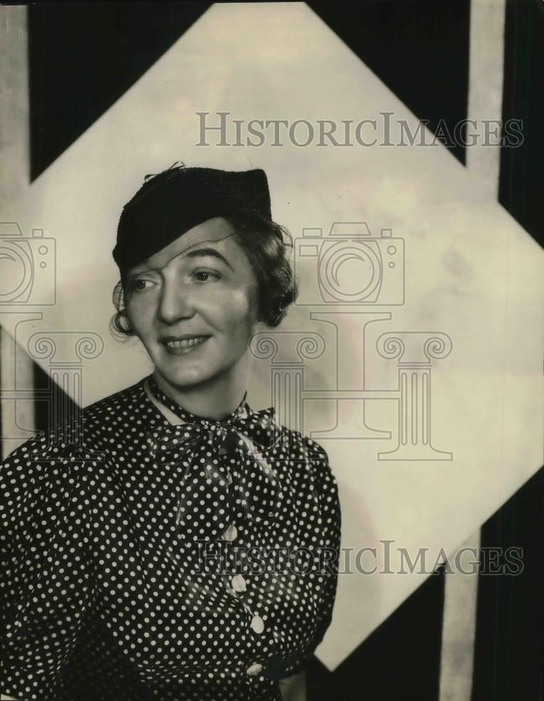 1934 Press Photo Fashion model Miss Margaret Toad - Historic Images