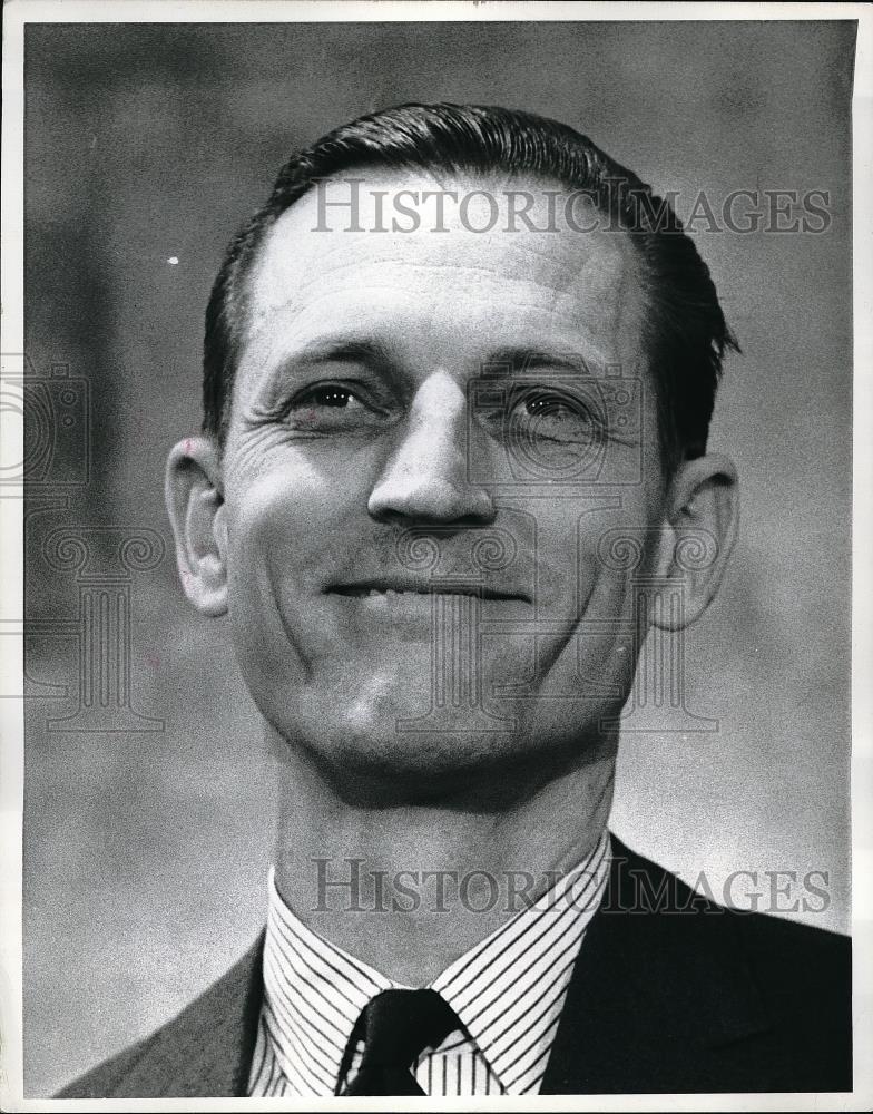 1970 Press Photo Selective Service Director Curtis W. Tarr, Washington, D.C. - Historic Images