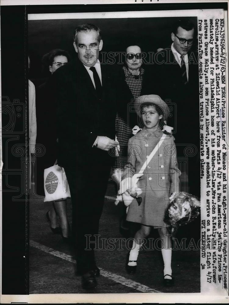 1963 Press Photo Prince Rainier of Monaco &amp; Princess Caroline in New York - Historic Images