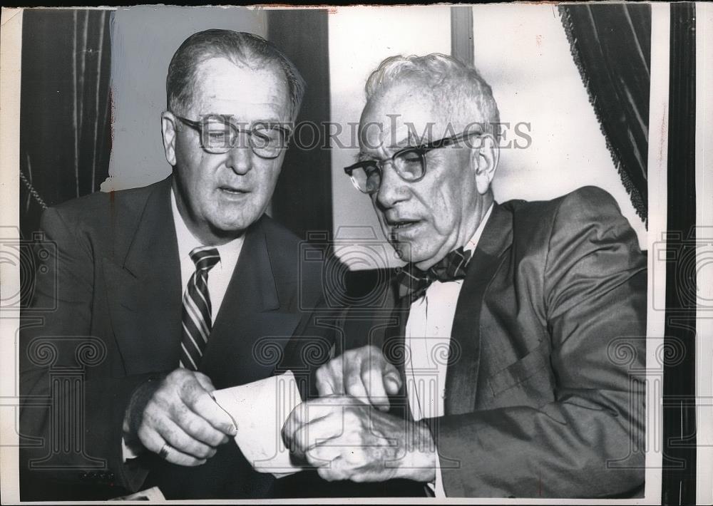 1957 Press Photo Wash.D.C. Sen. Clinton Anderson of N.M. &amp; Sen Aiken of Vt - Historic Images