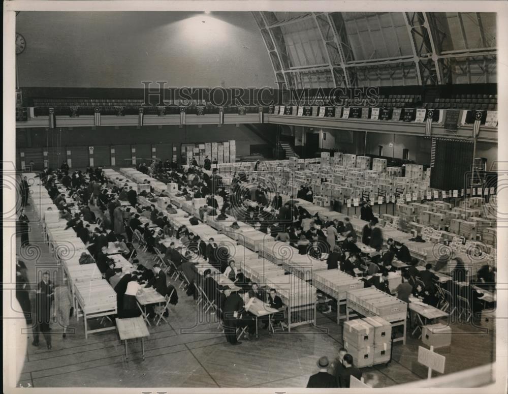 1939 Press Photo NYC clerks to count election votes for city council - Historic Images