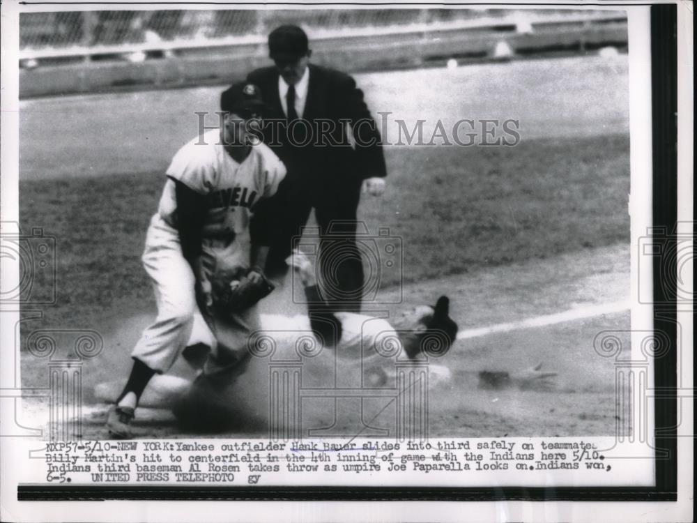 1956 Press Photo Yankee Outfielder Hank Bauer Safe at 3rd - Historic Images