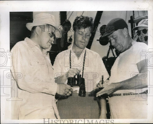 1946 Press Photo Dr. Michael Mercheryakov & Representative Walter Andrews - Historic Images