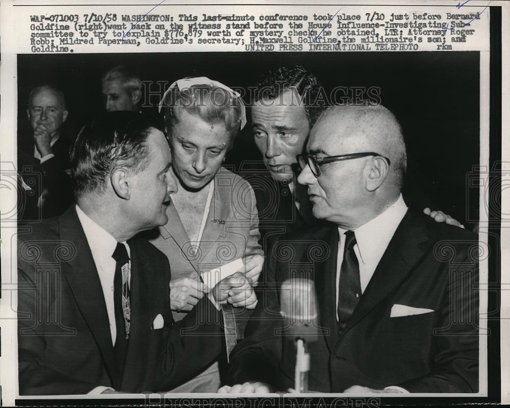 1958 Press Photo Bernard Goldfine at House Influences Investigation hearting - Historic Images