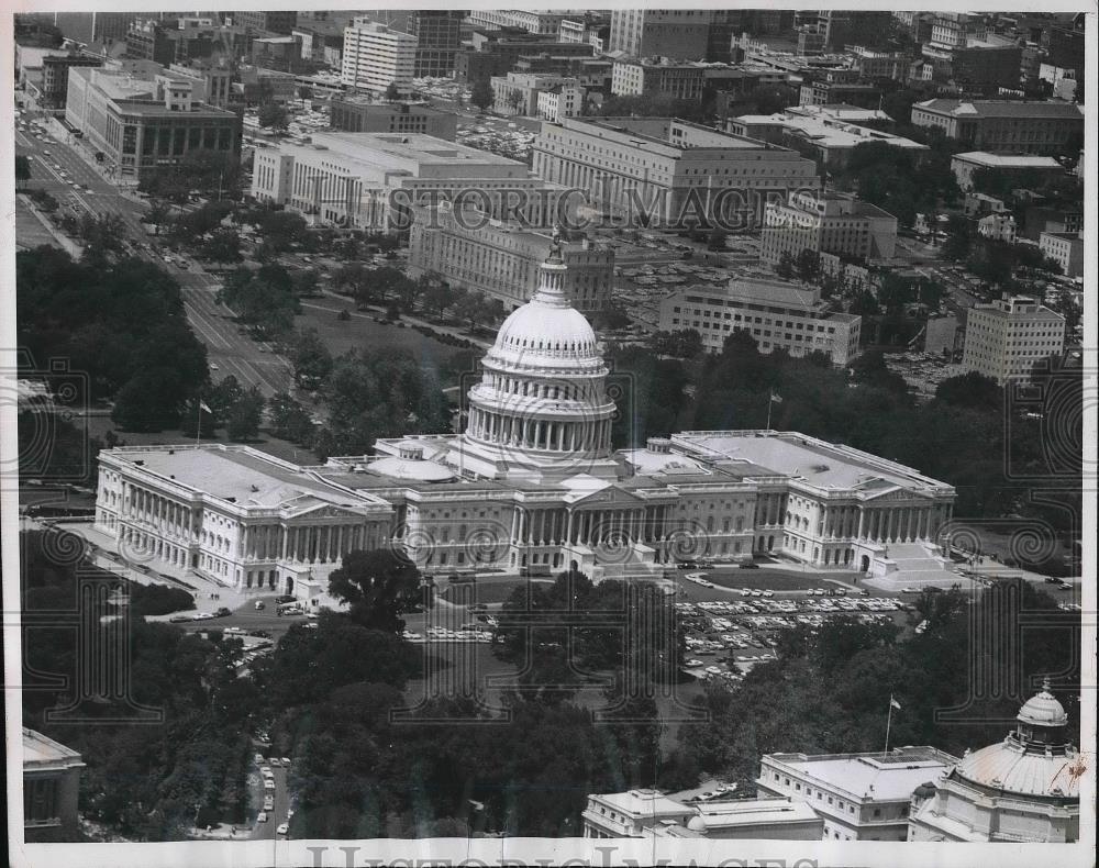 1963 Press Photo aerial view of the Capitol building in Washington D.C. - Historic Images