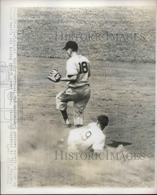 1948 Press Photo Cubs' Harold Jeffcoat safe at 2nd vs Giants Bill Rigney - Historic Images