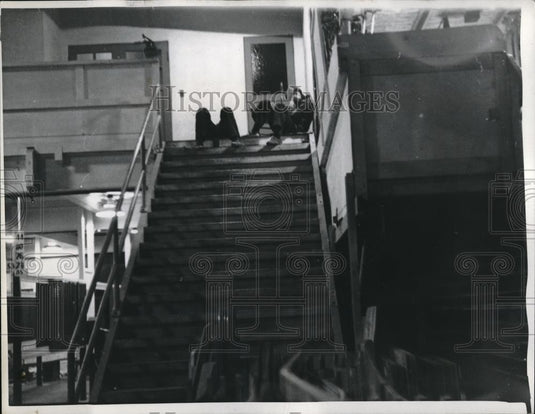 1937 Press Photo Douglas Plant Workers Play Monopoly During Night Shift - Historic Images