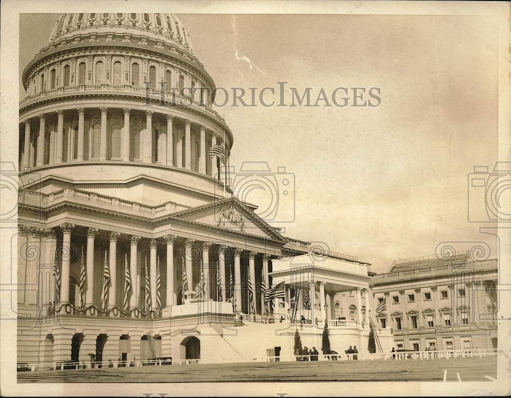 1933 Press Photo Flag At US Capitol At Half Staff Commemorating Death Of Late - Historic Images