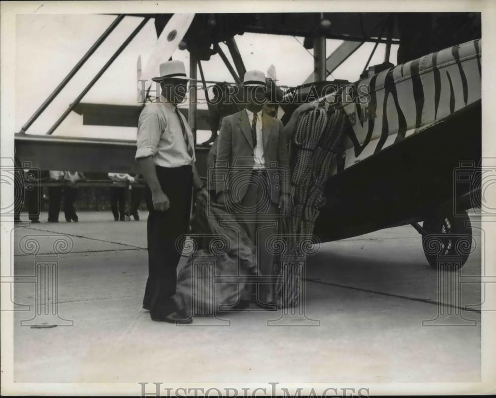 1938 Press Photo Morgan G Sisman, Xee Albert Yrema, Rope &amp; Dragging Equipment - Historic Images