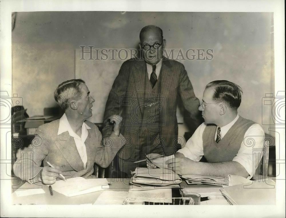 1937 Press Photo Marvin Mcintyre, E.W. Smithers, Henry Kannes - neb16815 - Historic Images