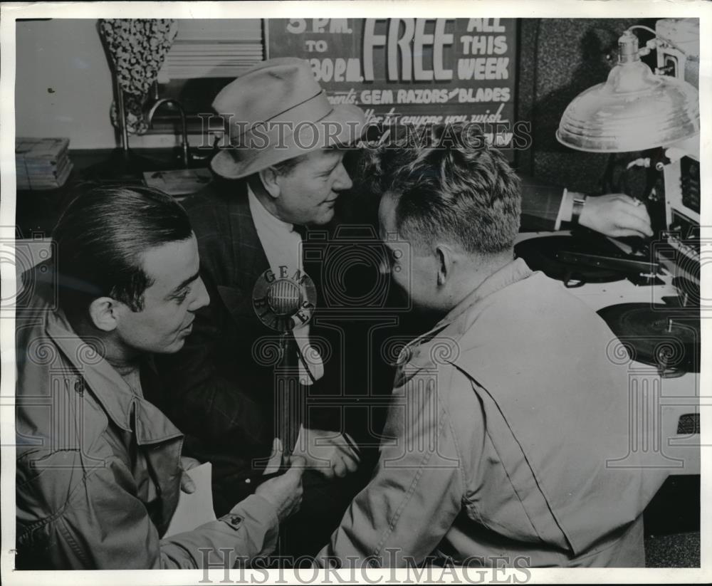 1941 Press Photo Gen Saftey Razor Co, Pvt VH Tampone,T Swed,D Nelson - neb38988 - Historic Images