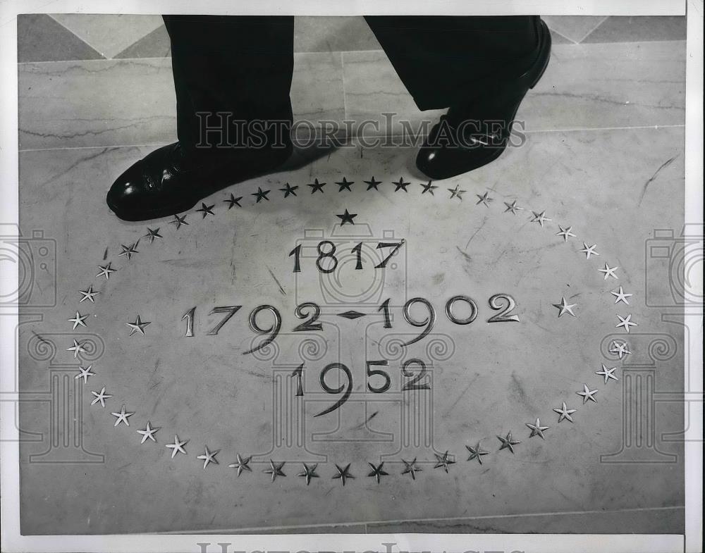 1952 Press Photo Historic Dates Engraves On First Floor Of White House In DC - Historic Images