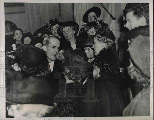 1938 Press Photo Marvin McIntyre Sec. to President Roosevelt Protestors - Historic Images