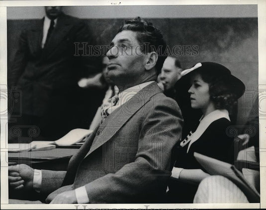 1934 Press Photo David Allen & Miss Gloria Marsh During Hearing In Los Angeles - Historic Images