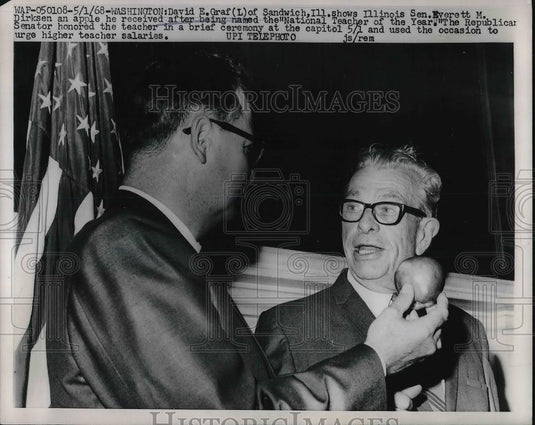 1968 Press Photo Wash.D.C. David E Graf "Teacher of Year" & Ill. Sen. E Dirksen - Historic Images