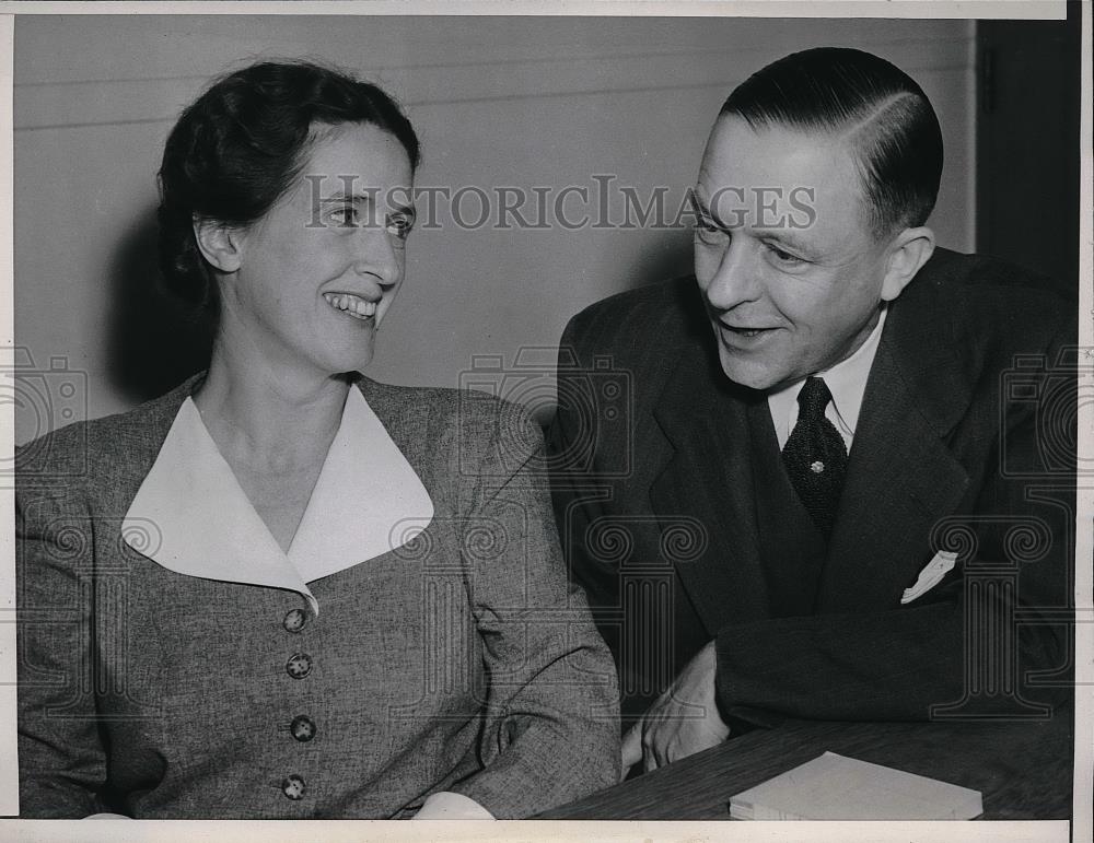 1944 Press Photo Mrs. Frances Andrews During Murder Trial In California - Historic Images