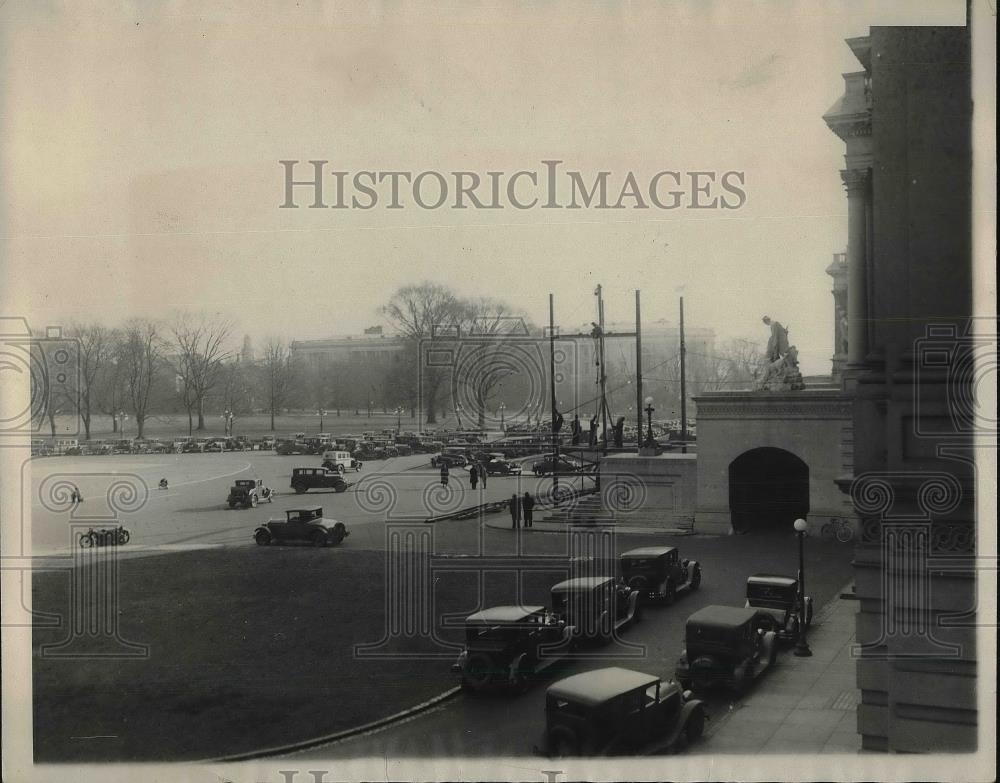 1929 Press Photo Wash.D.C. workmen set up inaugural stand framework - Historic Images