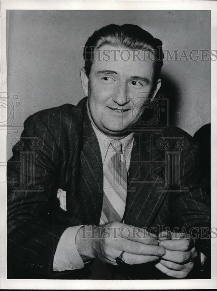 1944 Press Photo Charles Allen Charged By Federal Authorities For Stealing Gas - Historic Images